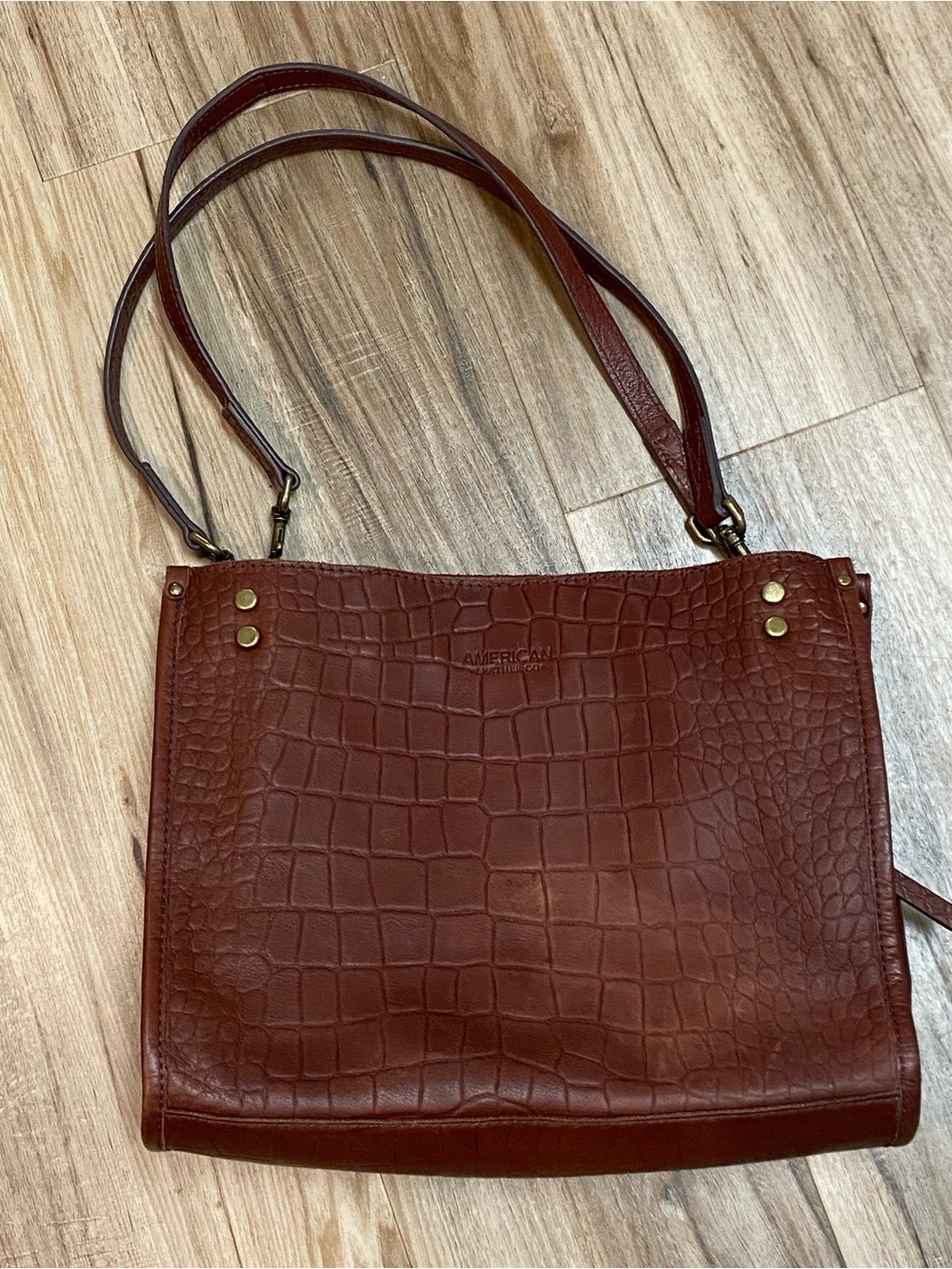 AMERICAN LEATHER COMPANY LENOX TRIPLE ENTRY SATCHEL COGNAC CROC SHOULDER BAG